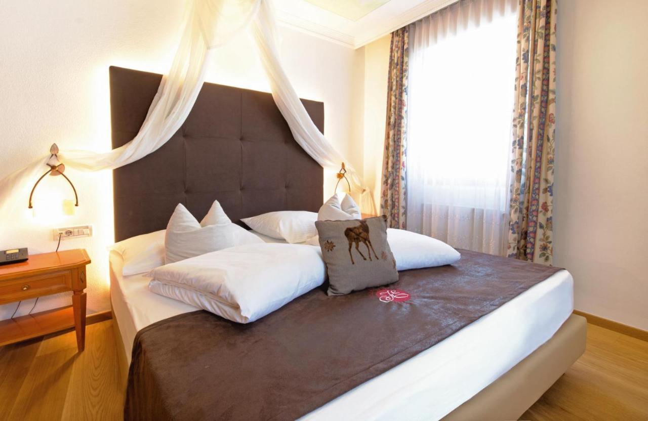 Hotel Engel سلوديرنو الغرفة الصورة